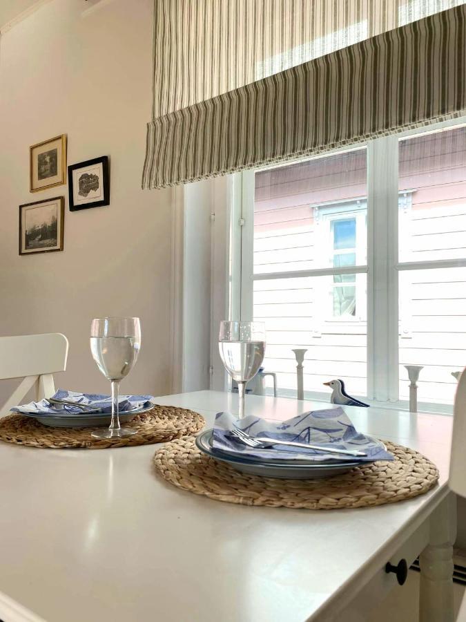 Piispan Majatalo, Pieni Erillistalo Hotel Porvoo Bagian luar foto
